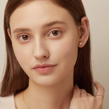 Miss. Doux D Clover Gold Earring JDRER3F80ZC